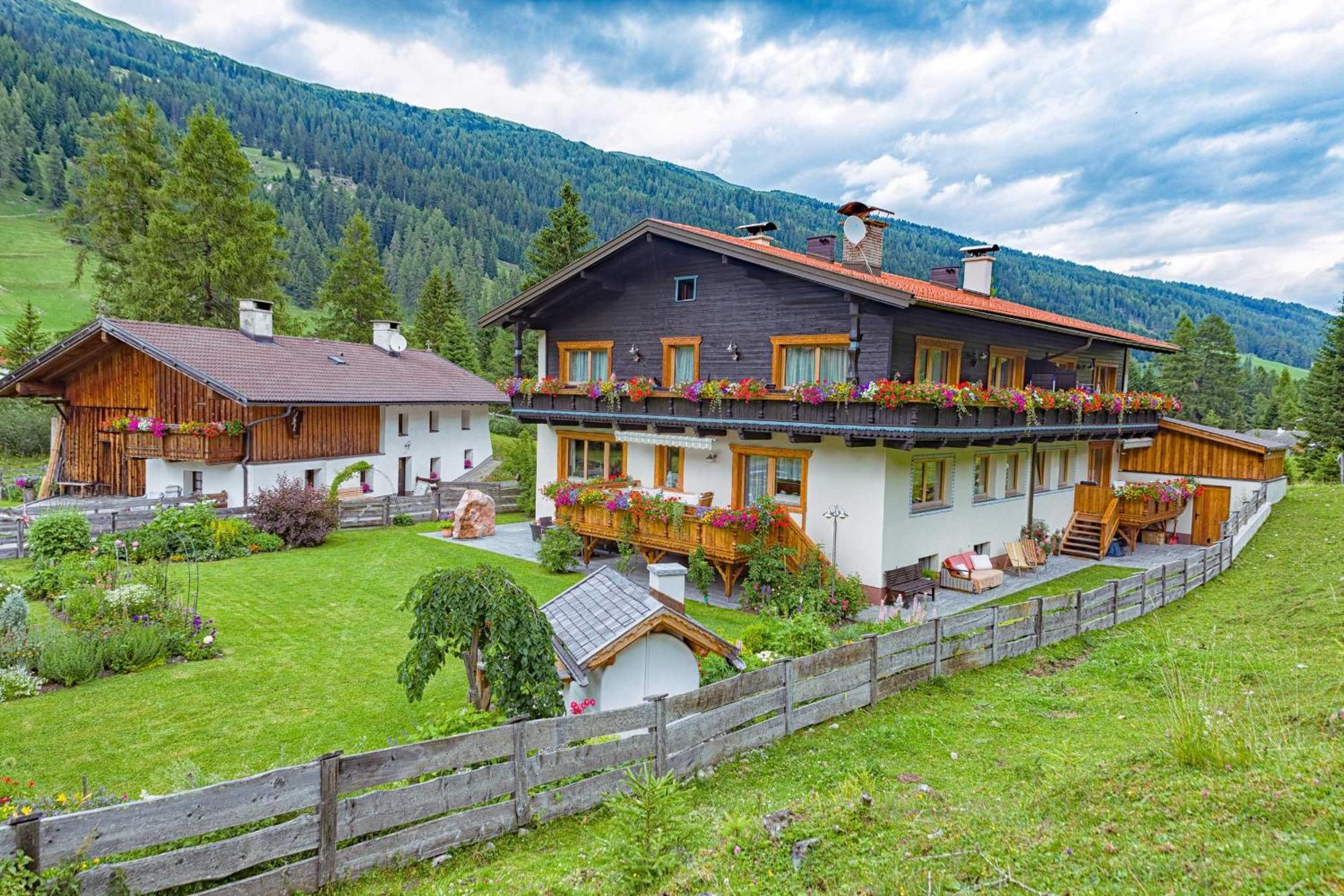 Апартаменты Gaestehaus Geir Обернберг-на-Бреннере Экстерьер фото